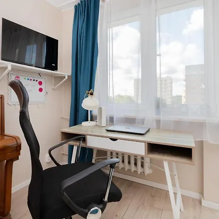 Turquoise With Balcony In Downtown By Renters شقة غدانسك